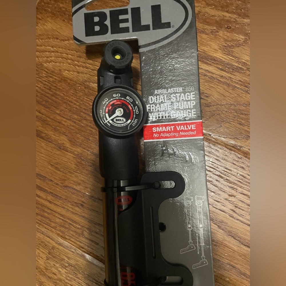 Bell AirBlaster 850 Dual Stage Frame Pump w Gauge Smart Valve 7116532 bicycle - Picture 2 of 4